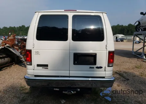 2011 Ford Econoline E350 Super Duty Wagon z USA, uszkodzony, nr VIN 1FBSS3BL3BDA64237